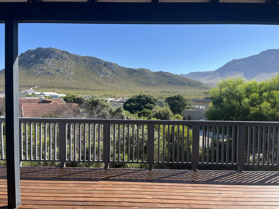 To Let 3 Bedroom Property for Rent in Pringle Bay Western Cape